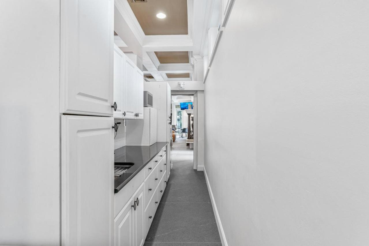 The Modern Castle Canal View Access Rooftop Living Greenhouse Vlllas 포트 로더데일 외부 사진